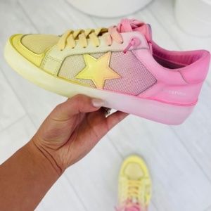 Vintage Havana NWT Size 8 Pink and Yellow Sneakers
